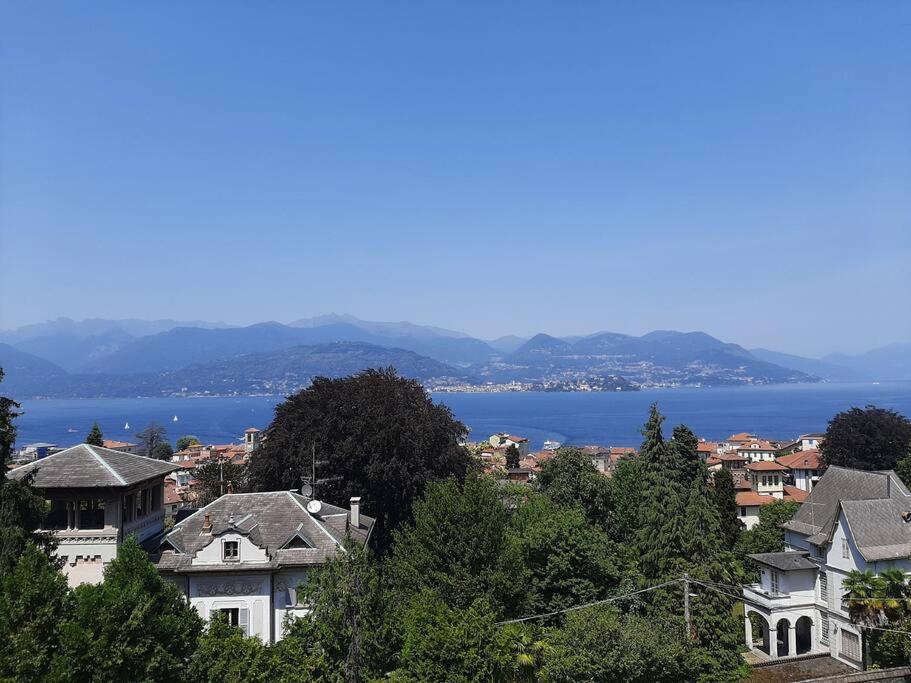 La Finestra Sul Lago - In Villa Con Vista E Posto Auto Coperto Stresa Exterior foto